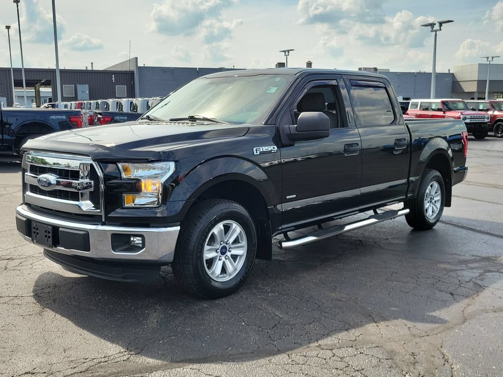 Used 2016 Ford F150 XLT w/ Trailer Tow Package RWD image 8