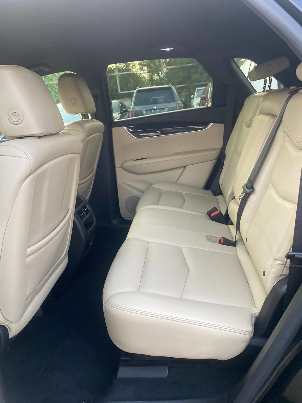 Used 2017 Cadillac XT5 FWD image 14