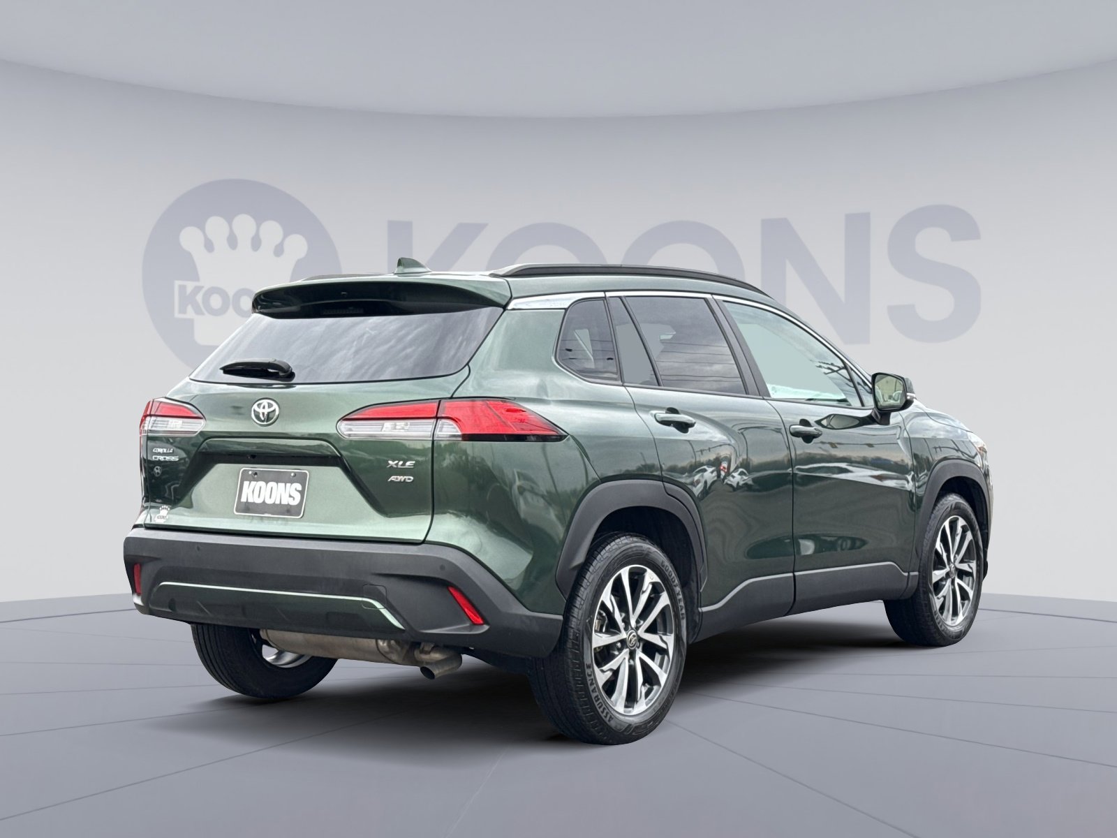 Used 2022 Toyota Corolla Cross XLE w/ Convenience Package image 7