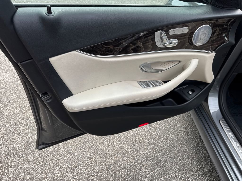 Used 2019 Mercedes-Benz E 300 image 10