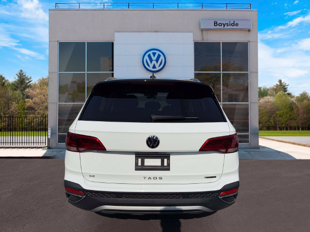 Used 2023 Volkswagen Taos SE w/ Panoramic Sunroof Package AWD/4WD image 6