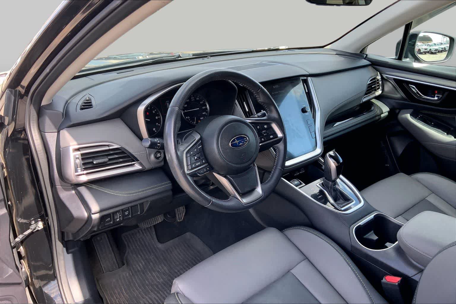Used 2023 Subaru Outback Onyx Edition AWD/4WD image 17