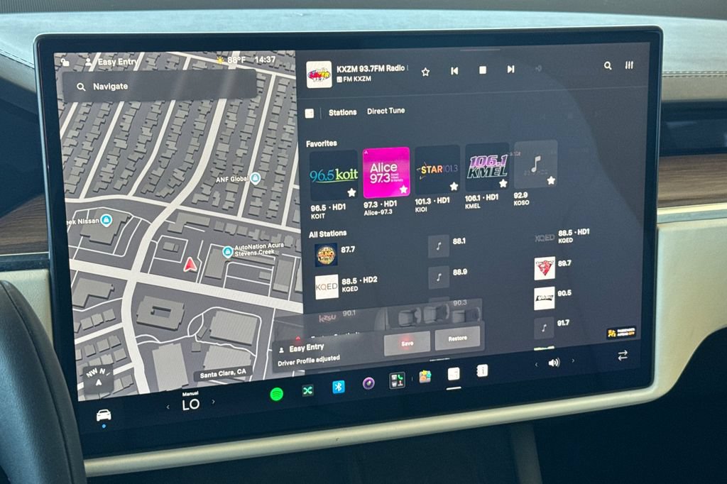 Used 2022 Tesla Model X AWD/4WD image 16