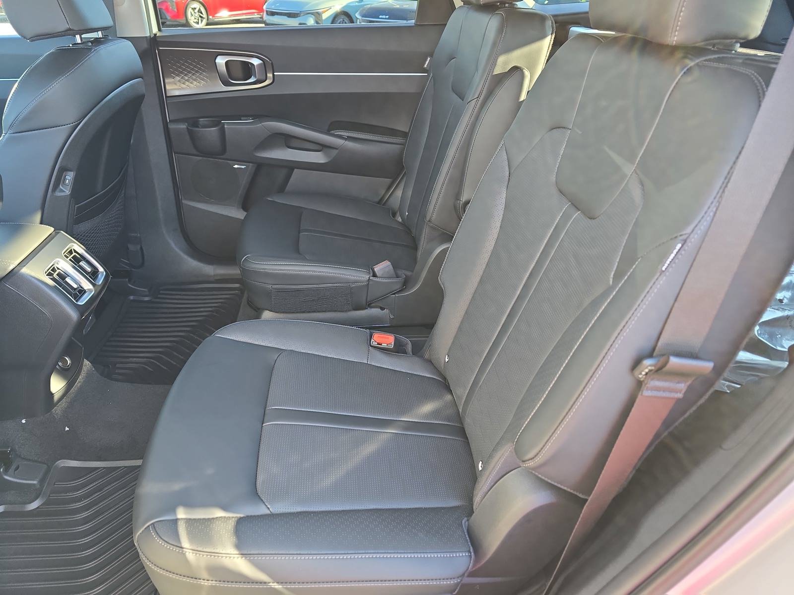 New 2026 Kia Sorento EX w/ EX Premium Package FWD image 16
