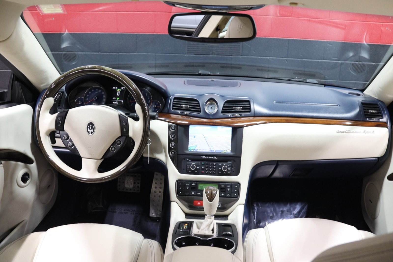 Used 2014 Maserati GranTurismo Sport RWD image 47