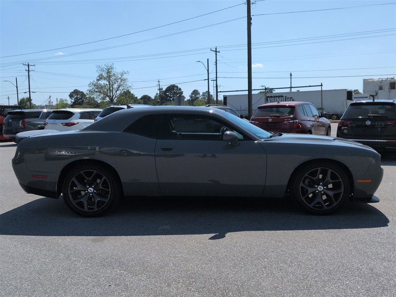 Used 2017 Dodge Challenger R/T Plus RWD image 2