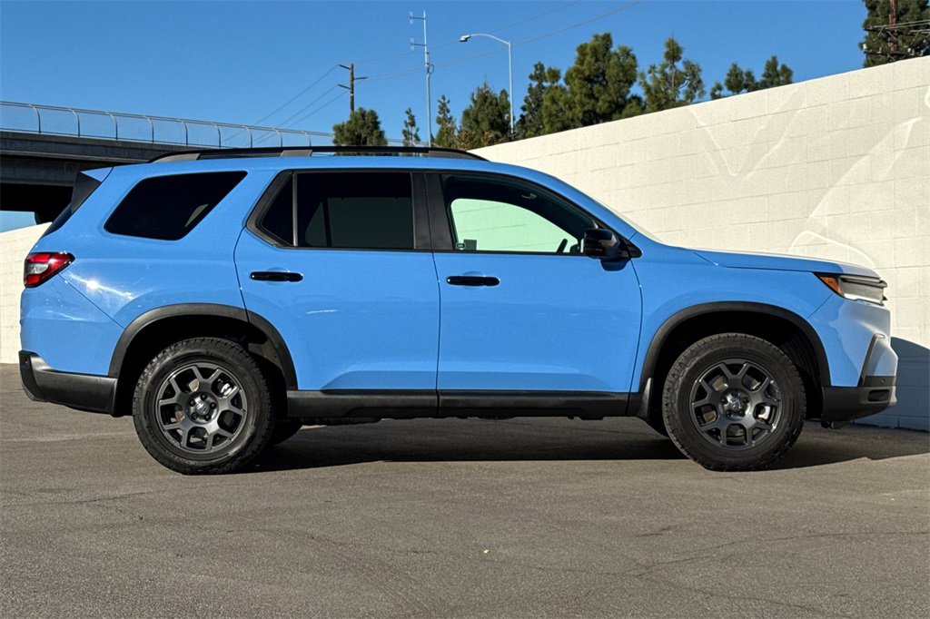 Certified 2024 Honda Pilot TrailSport image 6