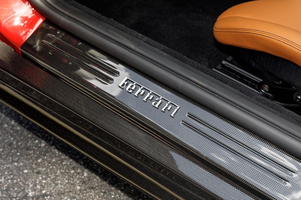 Used 2023 Ferrari 812 GTS RWD image 28