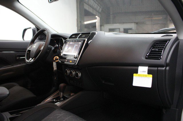 New 2026 Mitsubishi Outlander Sport LE AWD/4WD image 17