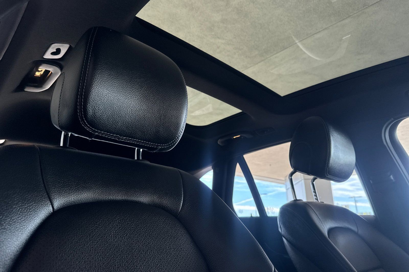 Used 2022 Mercedes-Benz GLC 300 4MATIC image 14