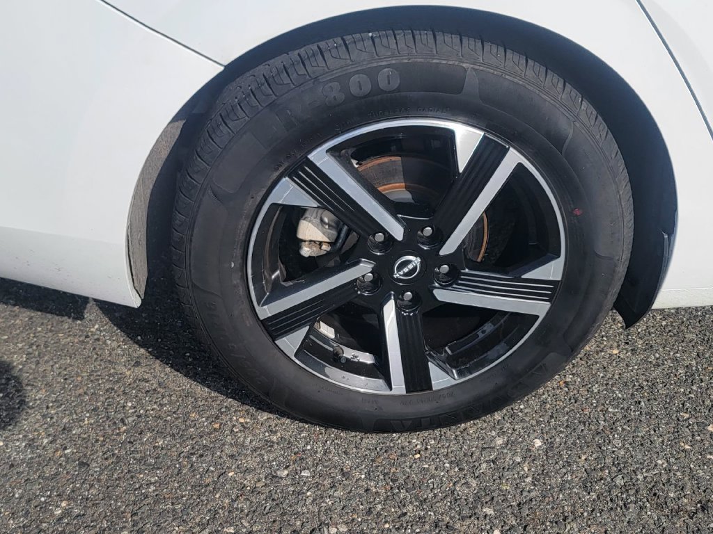 Used 2024 Nissan Sentra SV FWD image 10