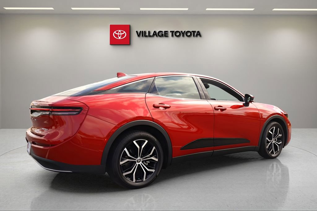 Certified 2024 Toyota Crown AWD/4WD image 5