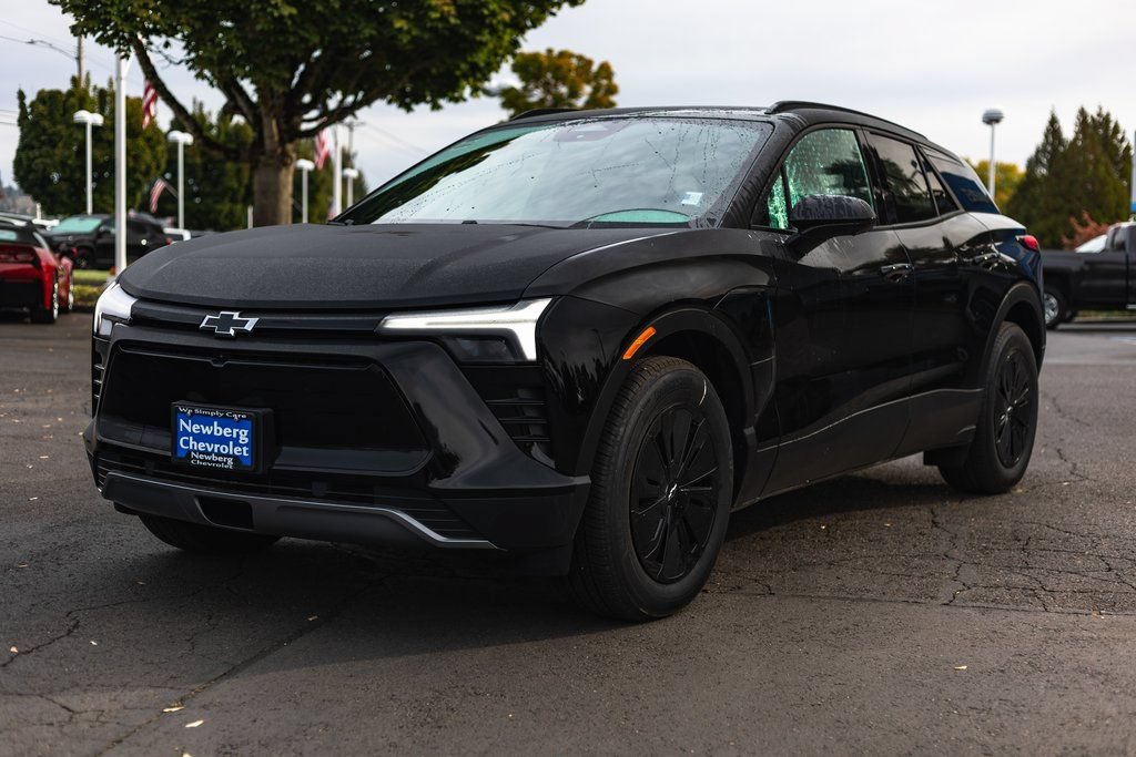 New 2025 Chevrolet Blazer EV LT w/ Midnight/Sport Edition FWD image 4