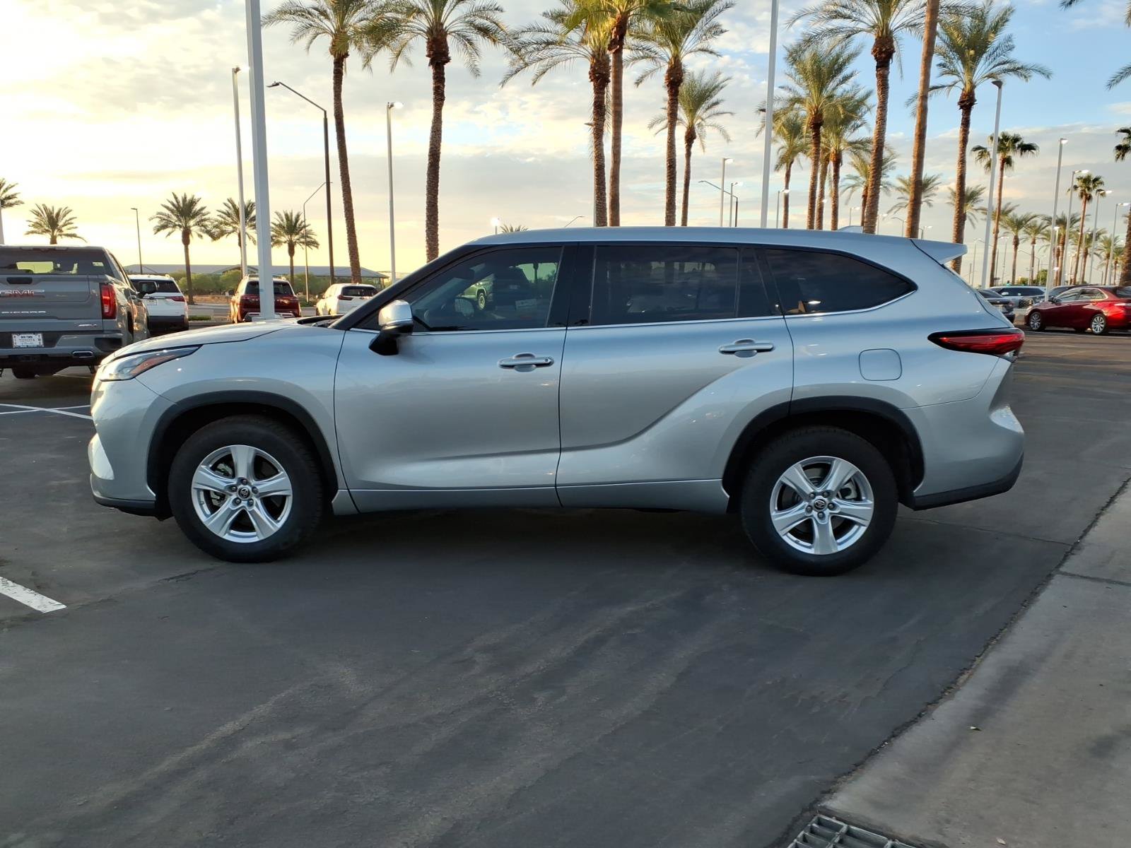Certified 2020 Toyota Highlander L FWD image 7
