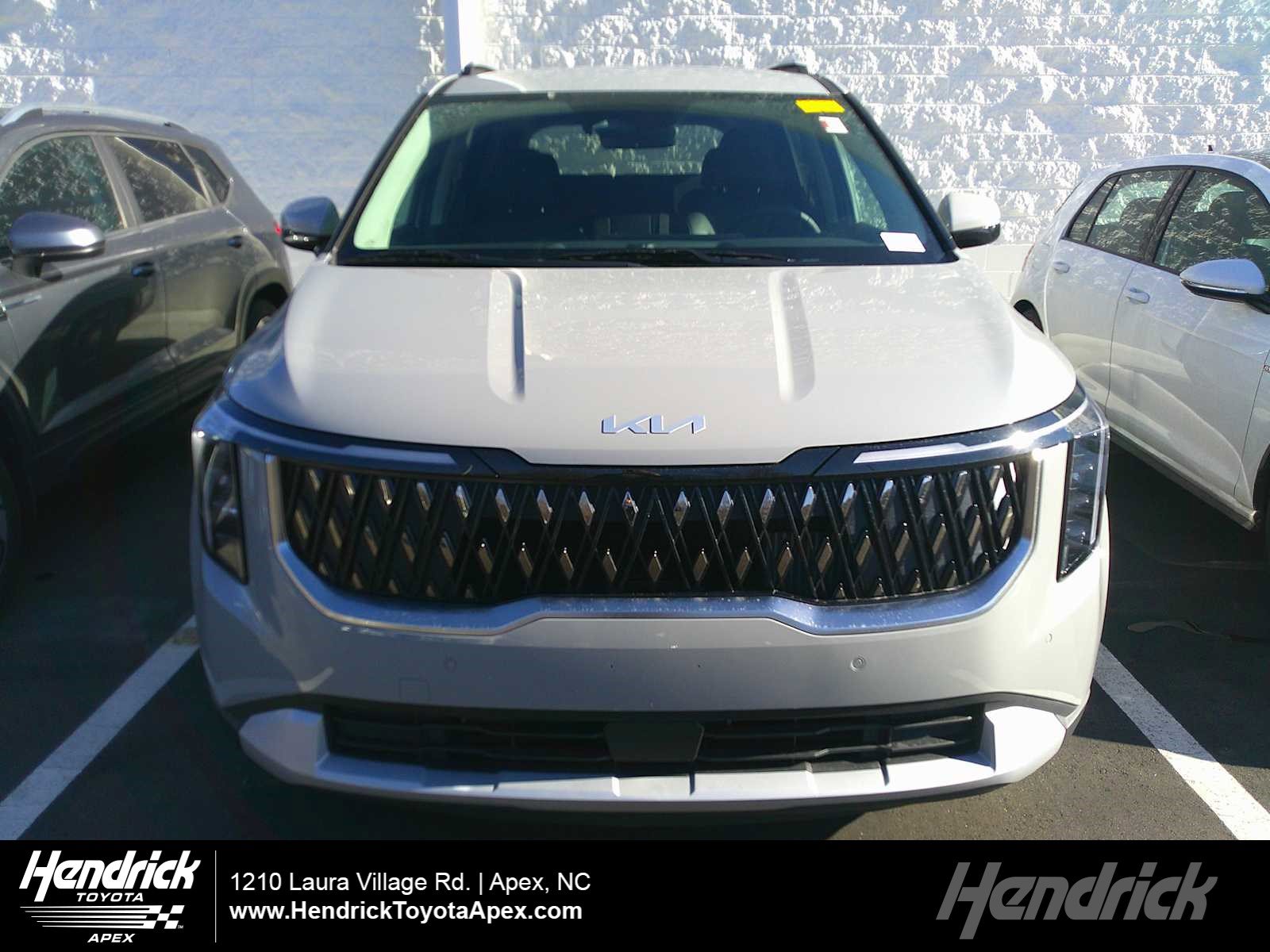 Used 2025 Kia Carnival EX