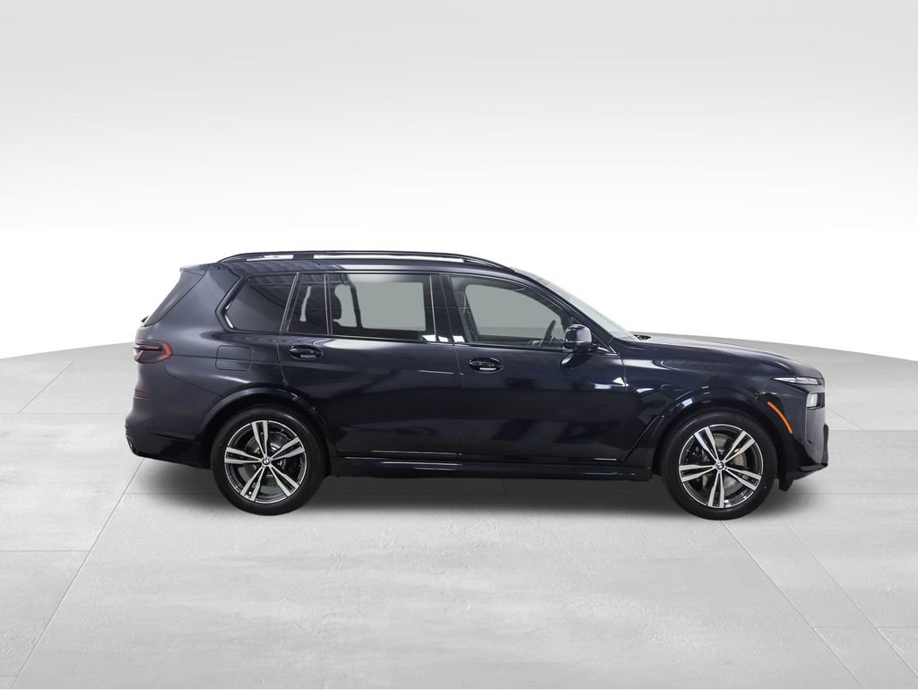 Used 2025 BMW X7 xDrive40i w/ Executive Package image 6