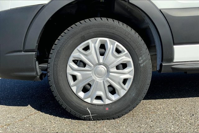 New 2023 Ford E-Transit Medium Roof w/ Interior Upgrade Package RWD image 10