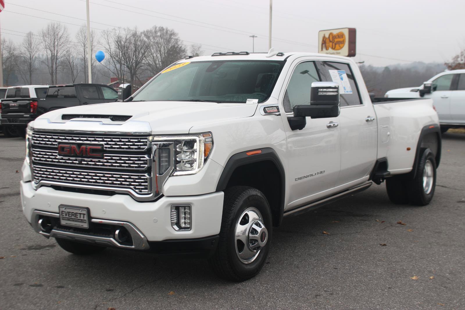 Used 2023 GMC Sierra 3500 Denali w/ Denali Ultimate Package video 3