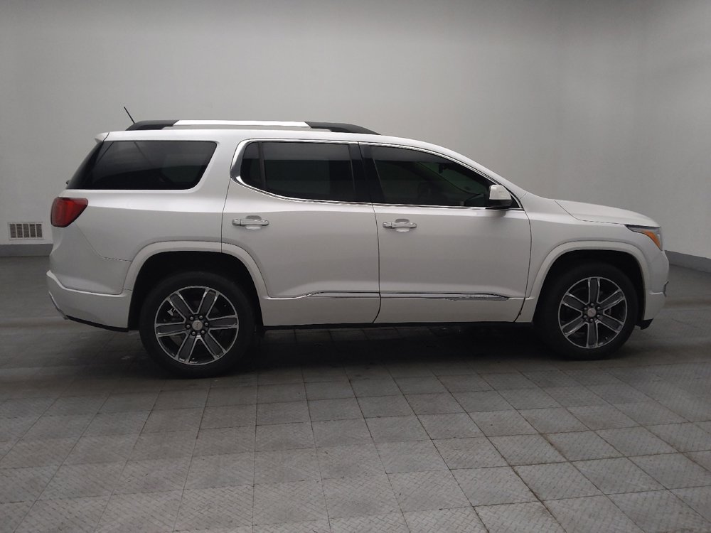 Used 2017 GMC Acadia Denali w/ Technology Package FWD image 10