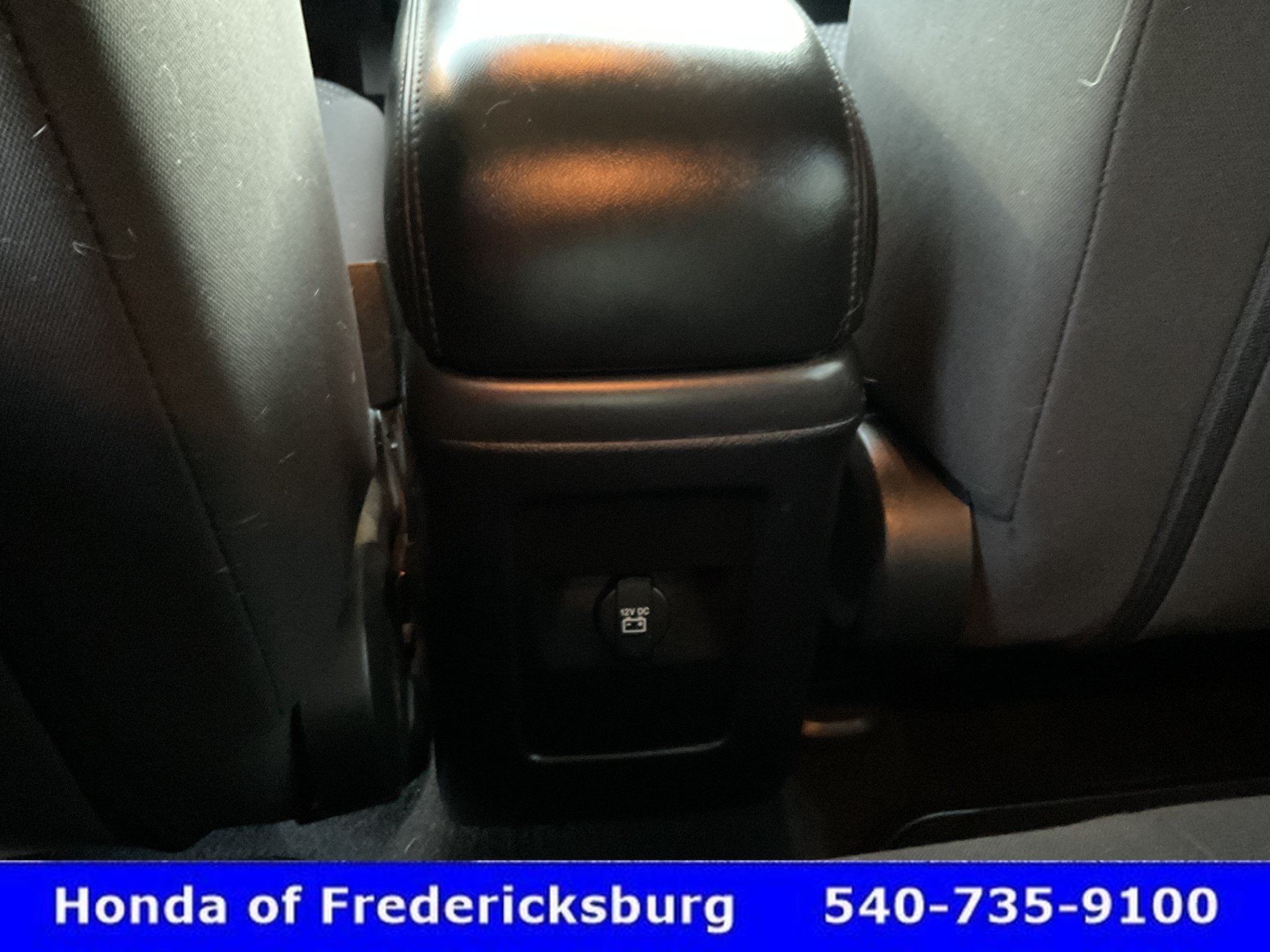 Used 2018 Dodge Journey SE FWD image 37