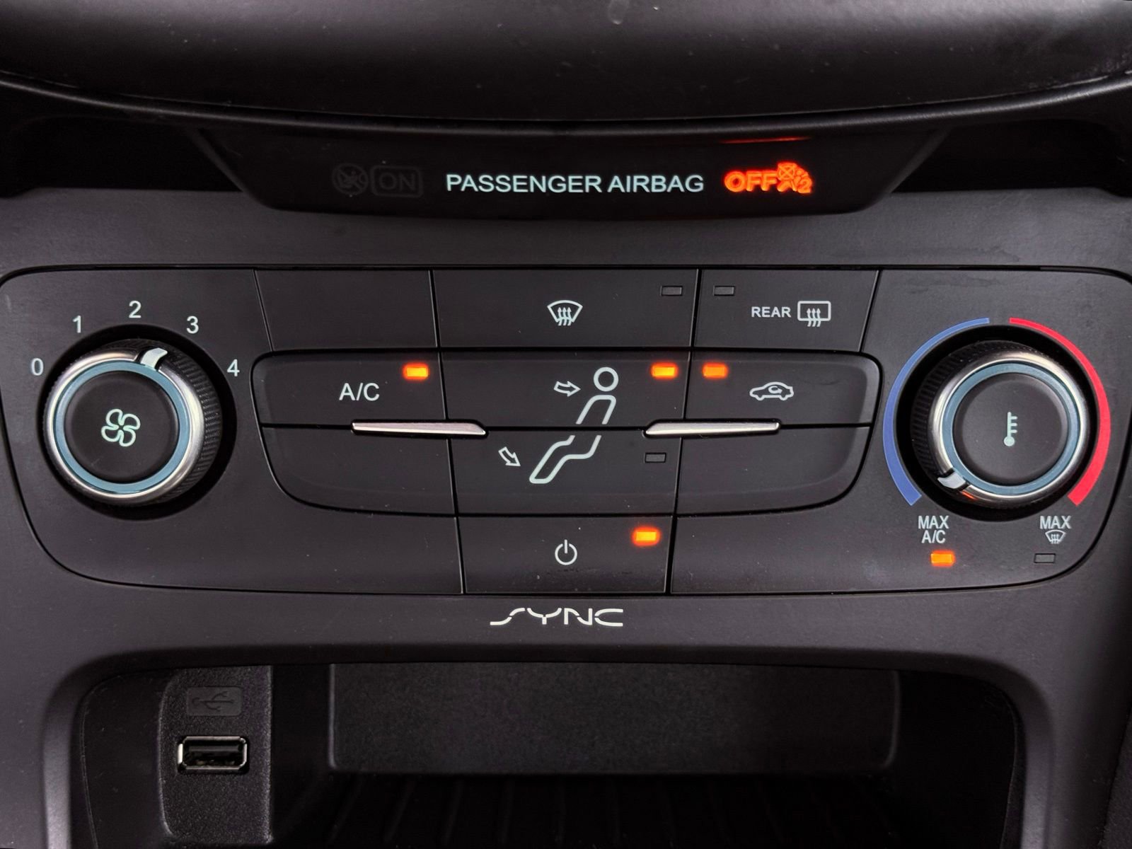 Used 2018 Ford Focus ST image 44