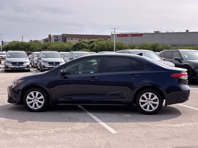 Used 2025 Toyota Corolla LE FWD image 3