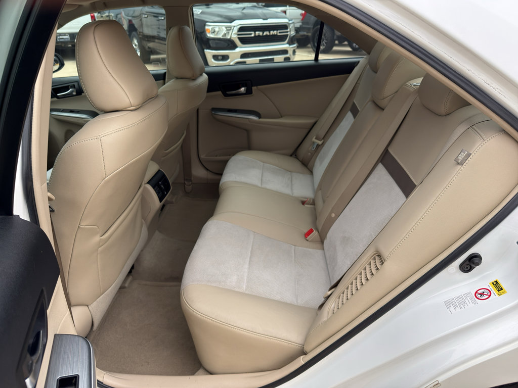 Used 2012 Toyota Camry XLE w/ Leather Pkg FWD image 24