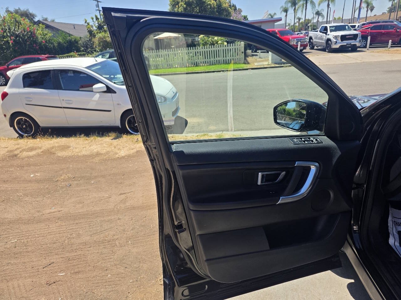 Used 2019 Land Rover Discovery Sport SE AWD/4WD image 10