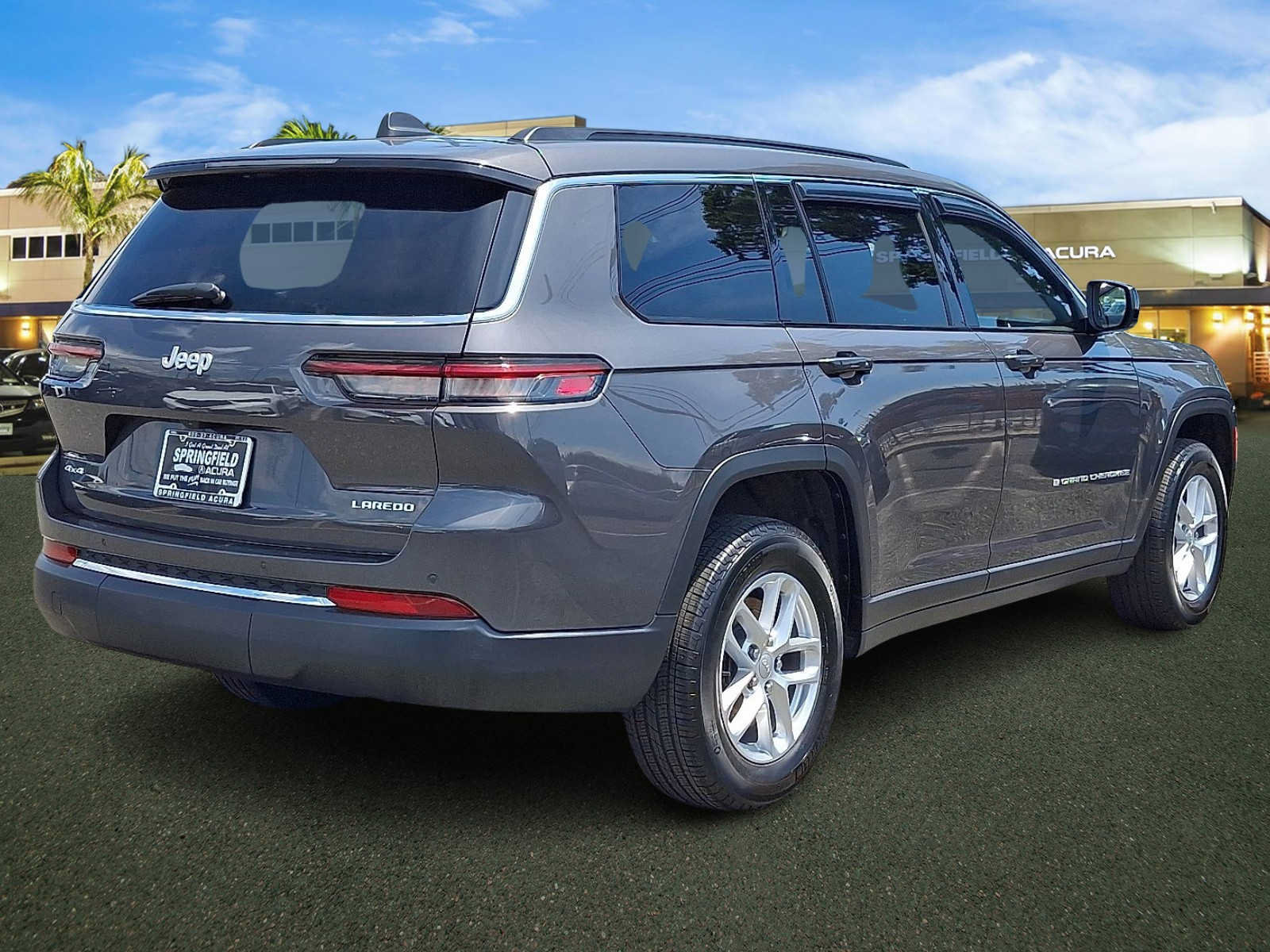Used 2025 Jeep Grand Cherokee L Laredo w/ Luxury Tech Group I AWD/4WD image 7