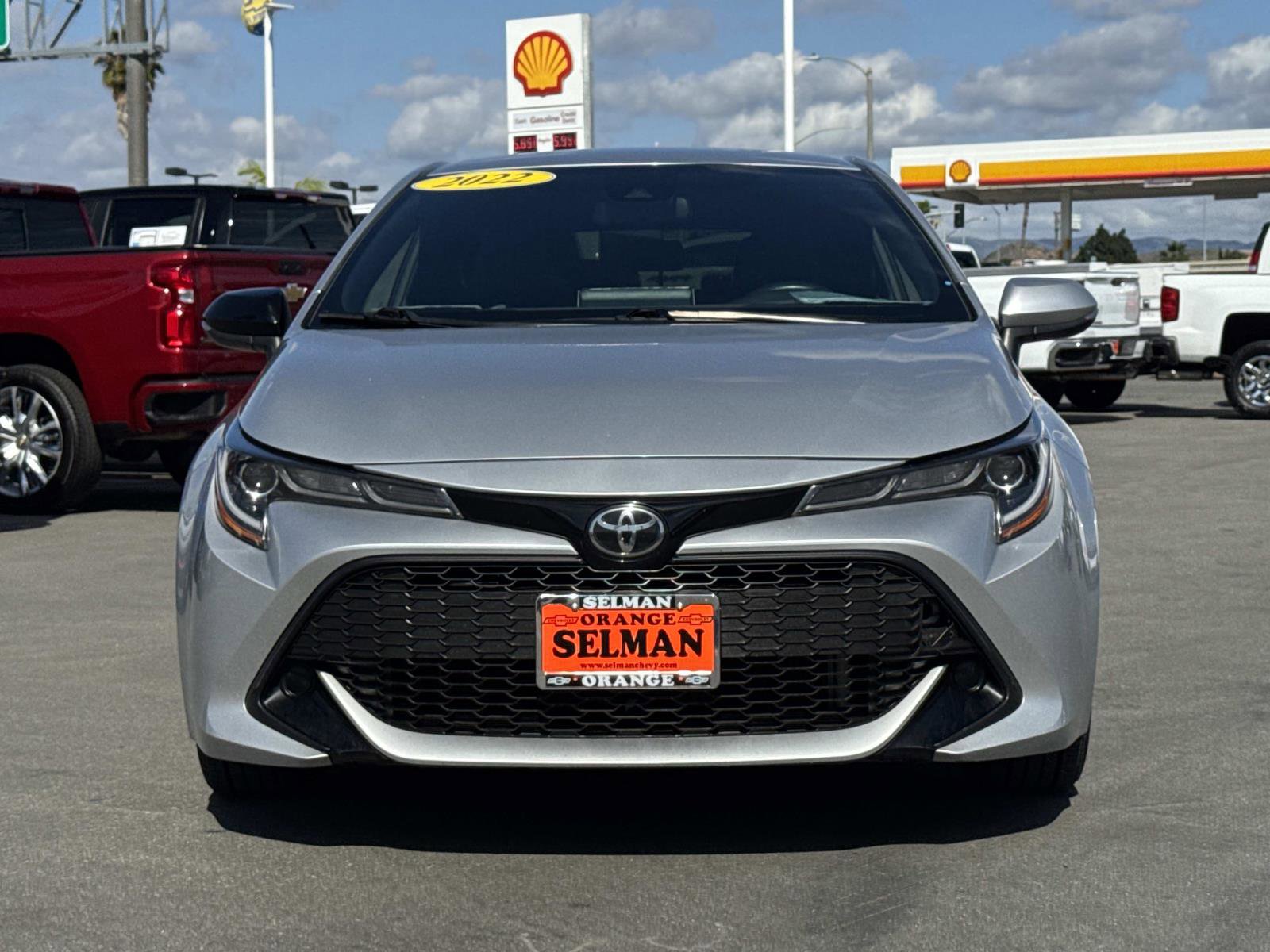 Used 2022 Toyota Corolla SE FWD image 2