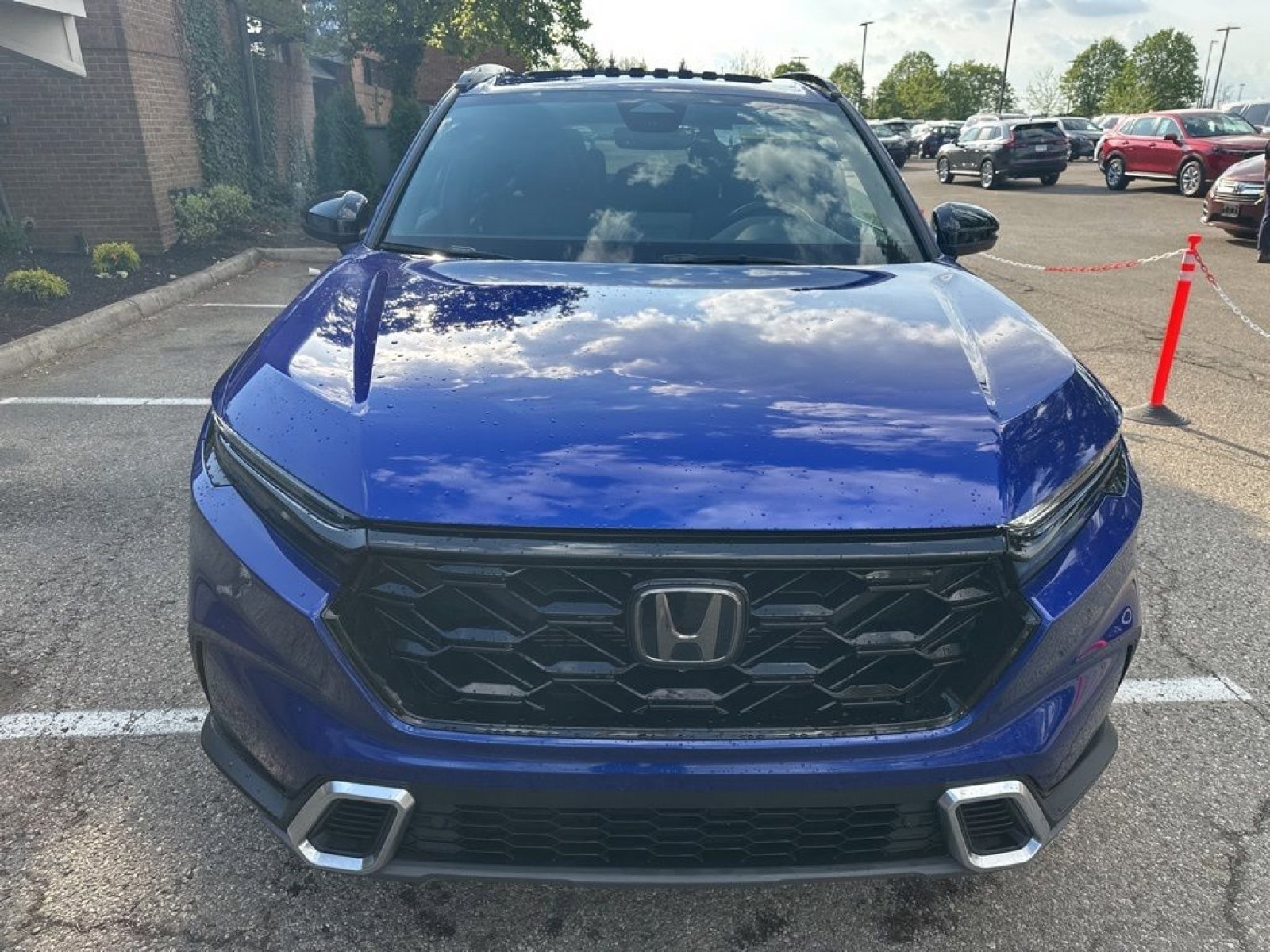 Used 2023 Honda CR-V Sport Touring image 4