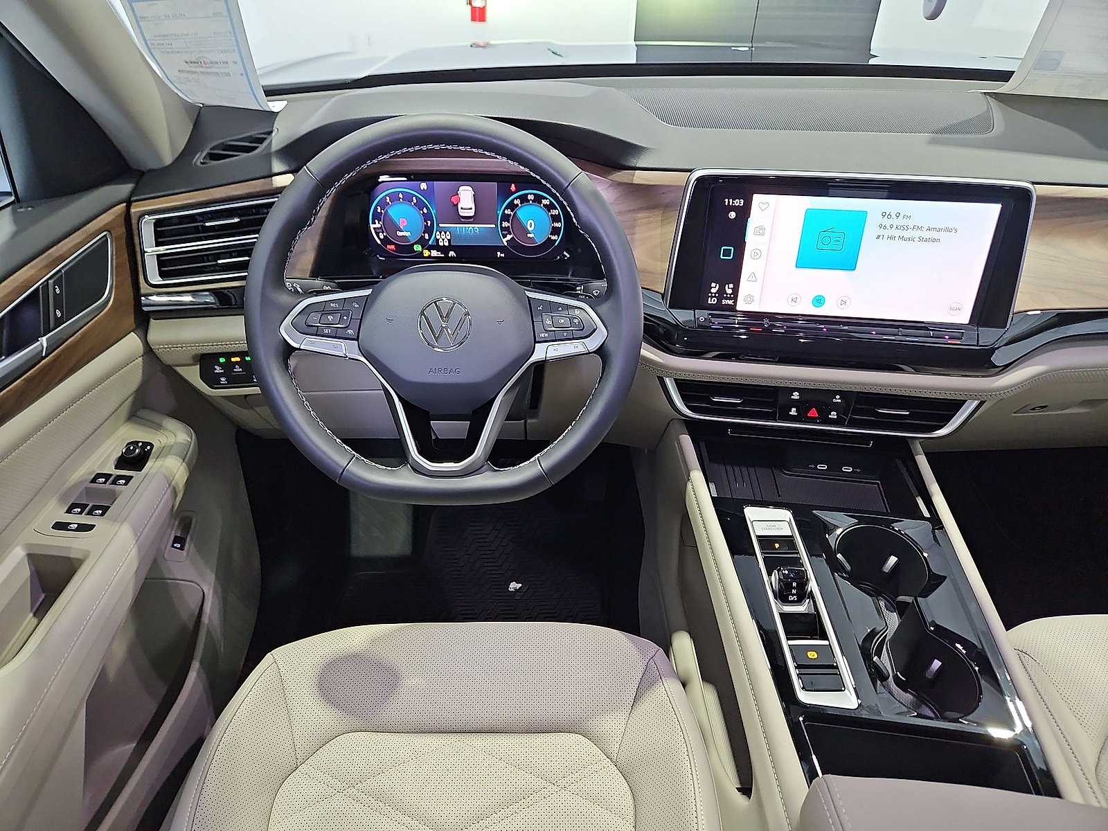 New 2026 Volkswagen Atlas SE FWD image 15