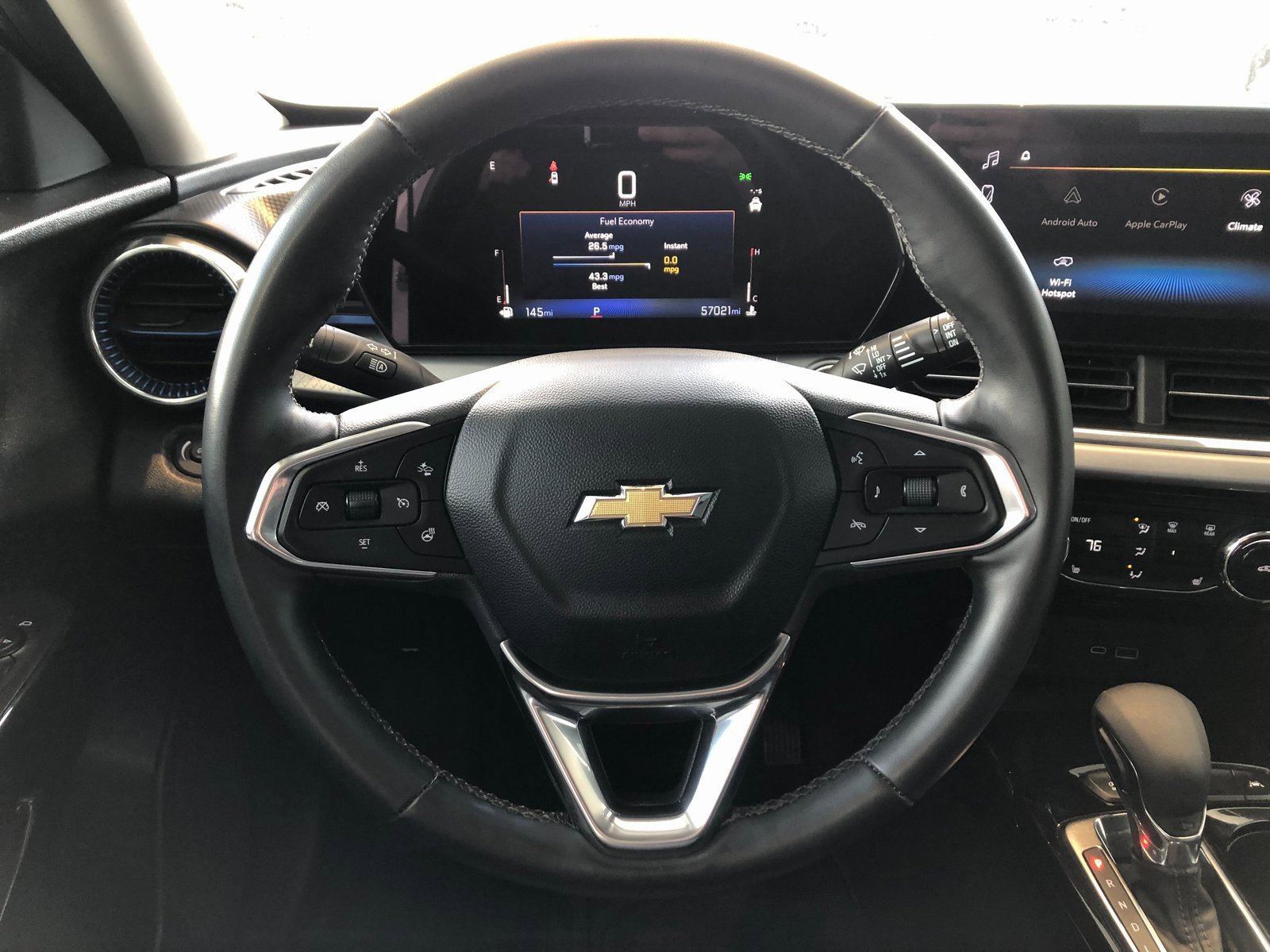 Used 2024 Chevrolet Trax LT w/ Sunroof Package image 14