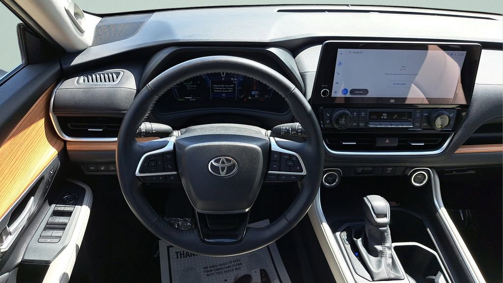 Used 2025 Toyota Grand Highlander AWD Hybrid image 14