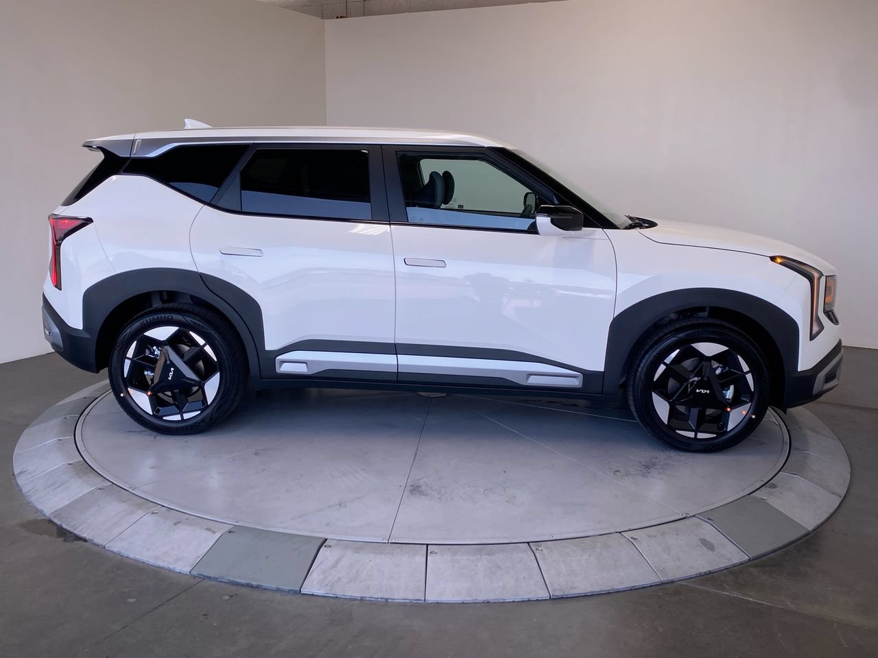 New 2027 Kia Seltos EX FWD image 6
