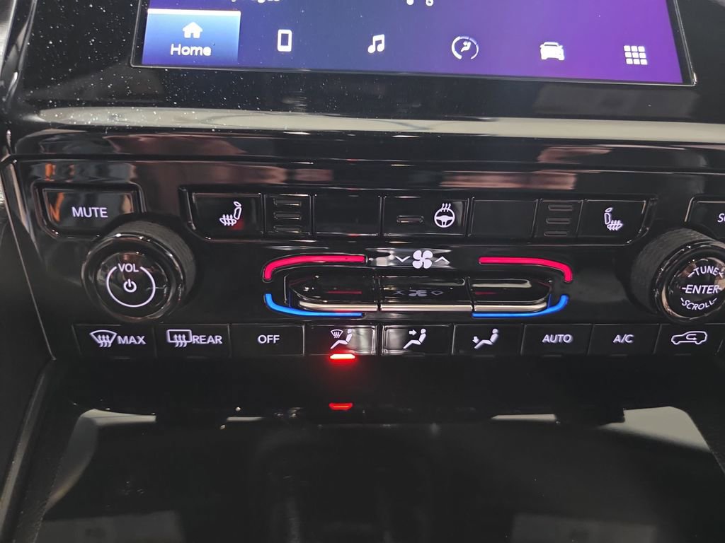 Used 2024 Jeep Grand Cherokee Altitude image 21