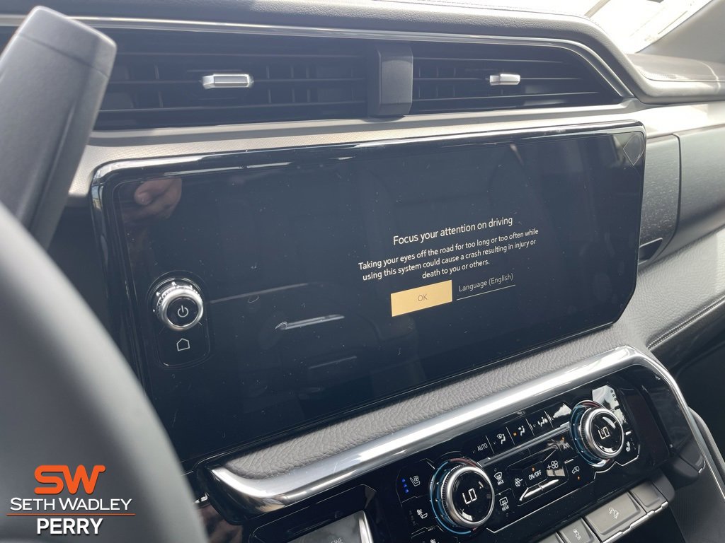 New 2025 GMC Sierra 2500 Denali w/ Denali Reserve Package image 18