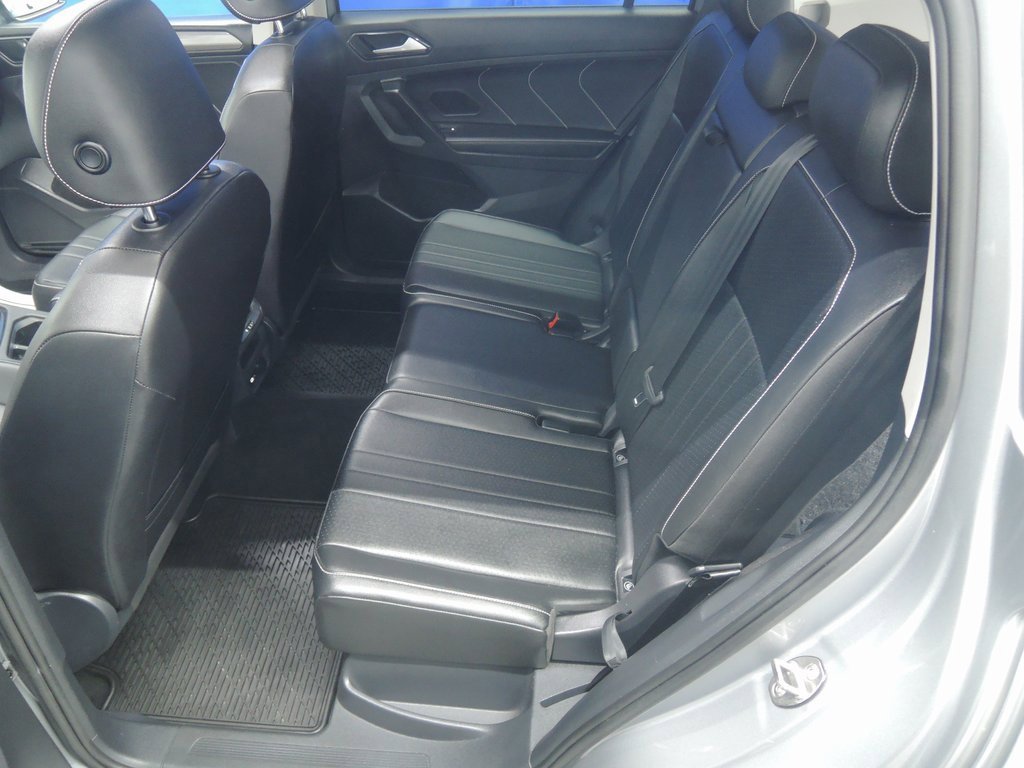 Used 2022 Volkswagen Tiguan SE image 30