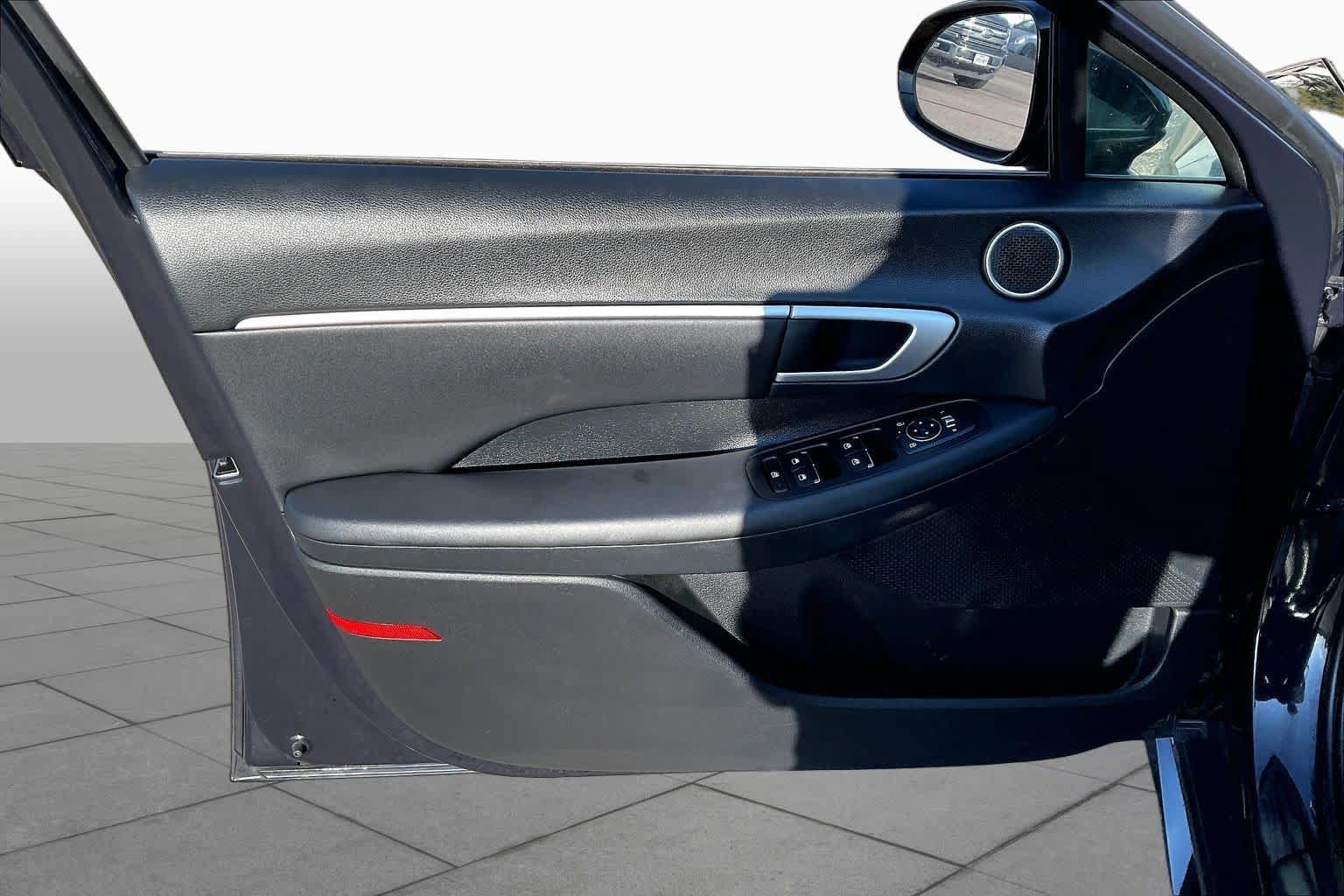 Used 2025 Hyundai Sonata SEL FWD image 20