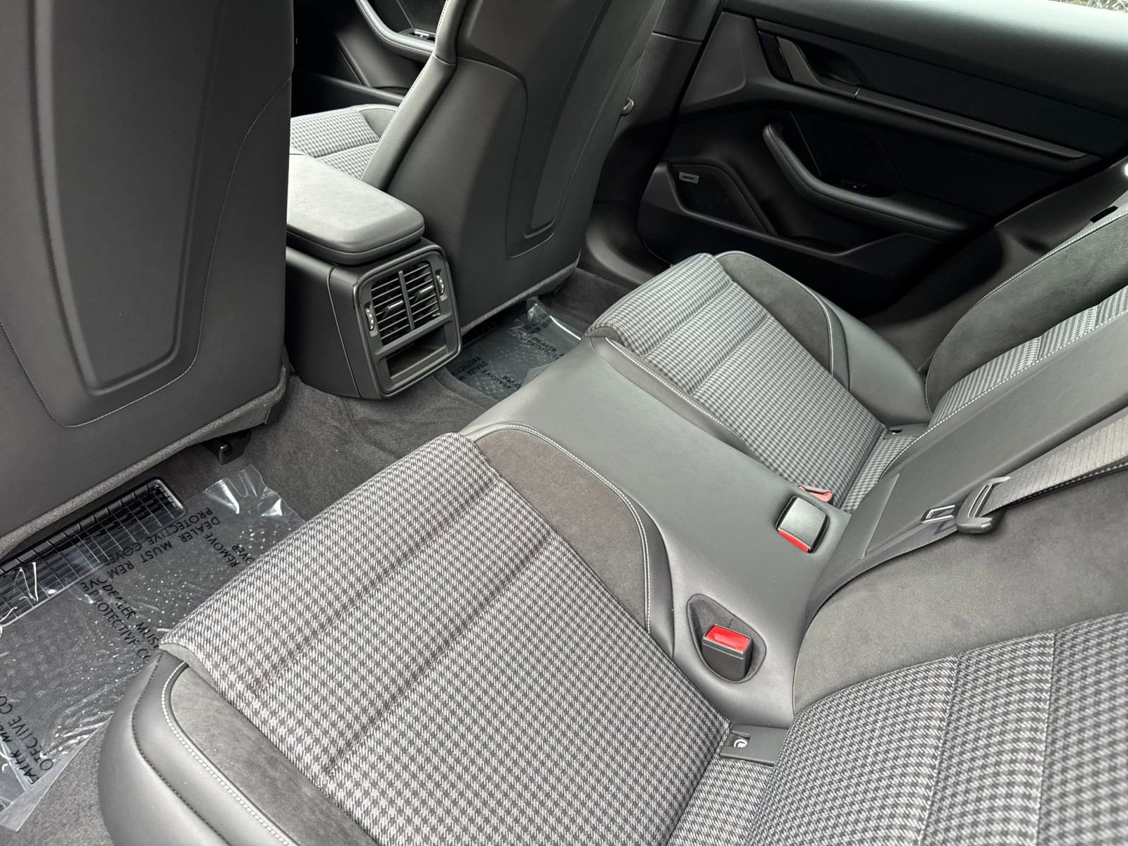 New 2026 Porsche Taycan image 14