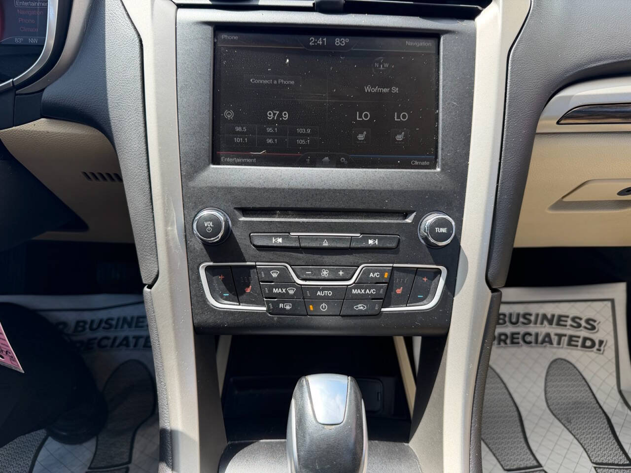 Used 2016 Ford Fusion SE w/ Equipment Group 202A FWD image 16