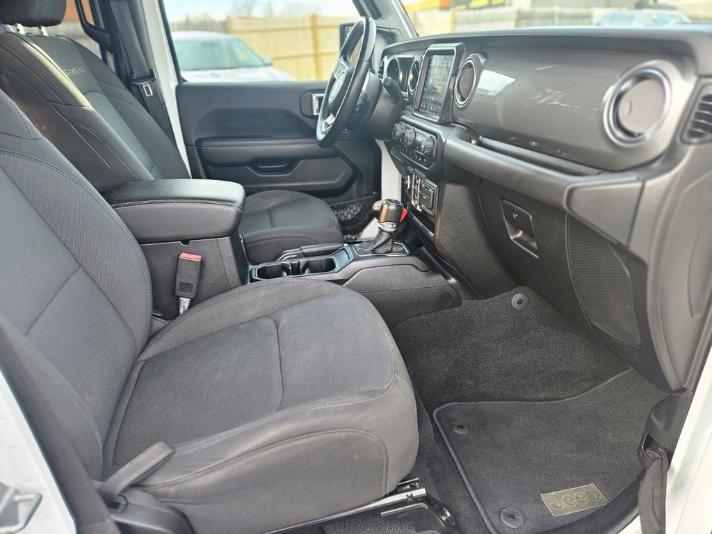 Used 2021 Jeep Wrangler Unlimited Sahara image 8