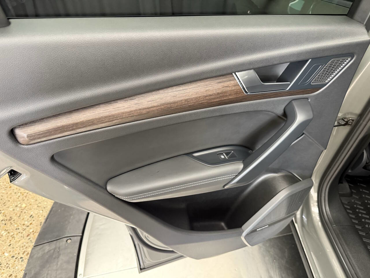 Used 2023 Audi Q5 2.0T Premium Plus w/ Premium Plus Package image 19