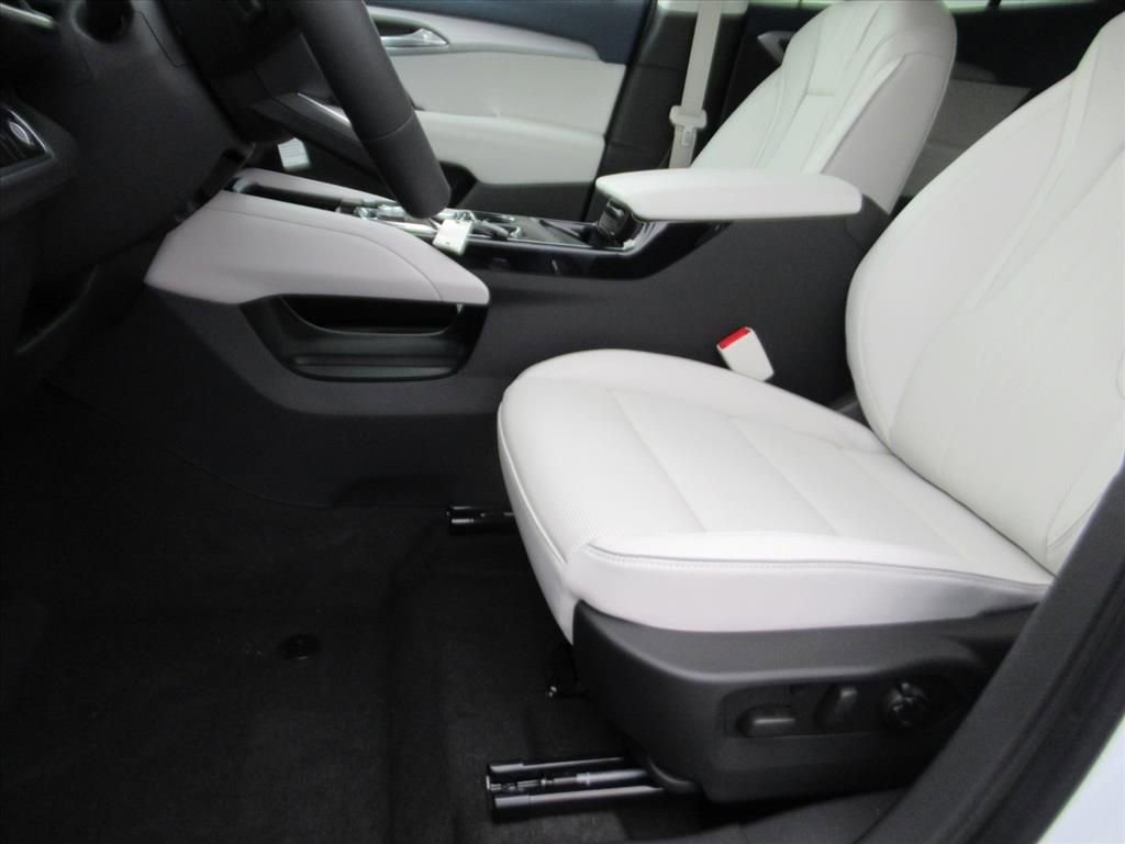 New 2026 Buick Envision Avenir image 18