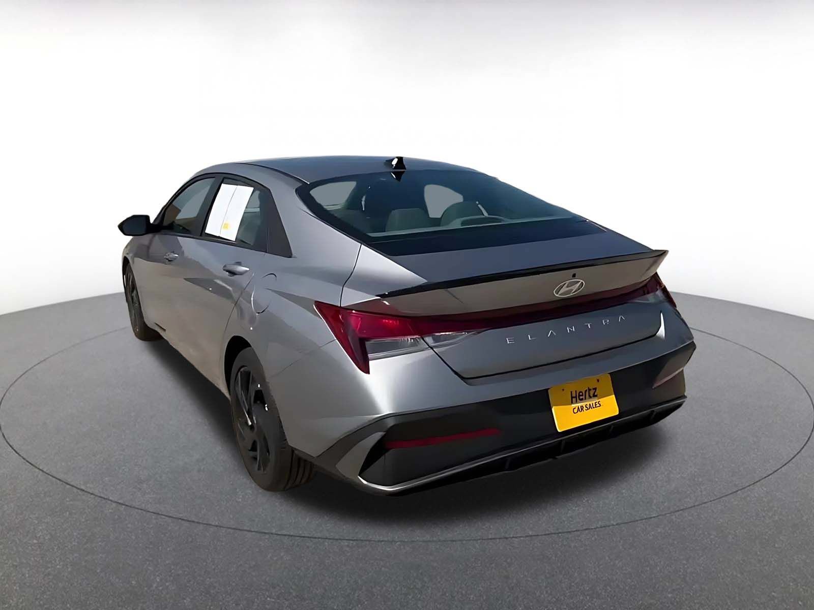 Used 2026 Hyundai Elantra Sport FWD image 11