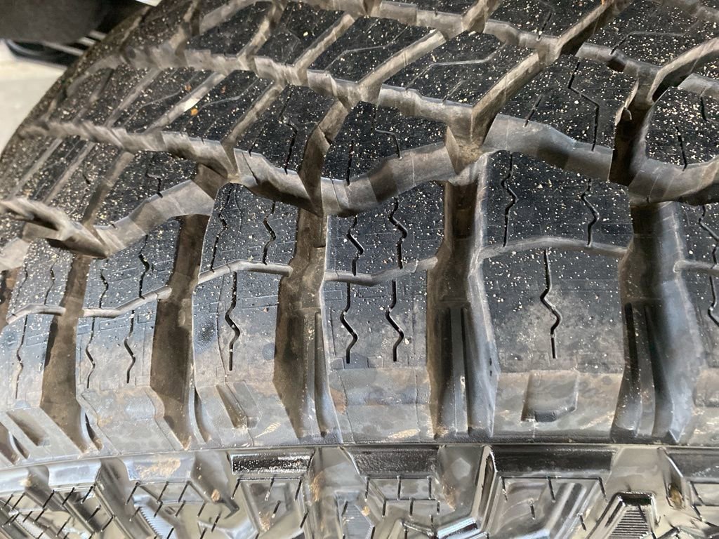 New 2025 Chevrolet Colorado ZR2 w/ Midnight Edition image 17