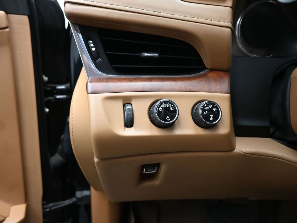 Used 2016 Cadillac Escalade ESV Platinum image 11