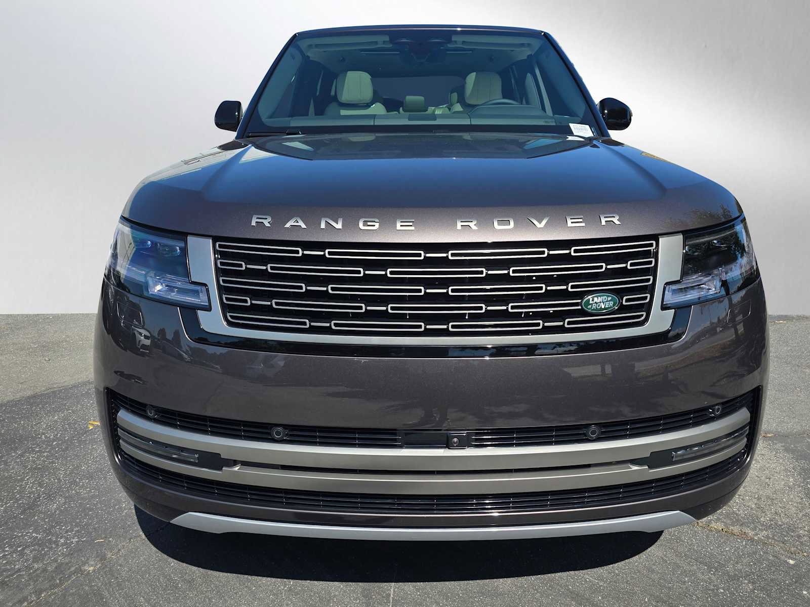 New 2025 Land Rover Range Rover SE image 8