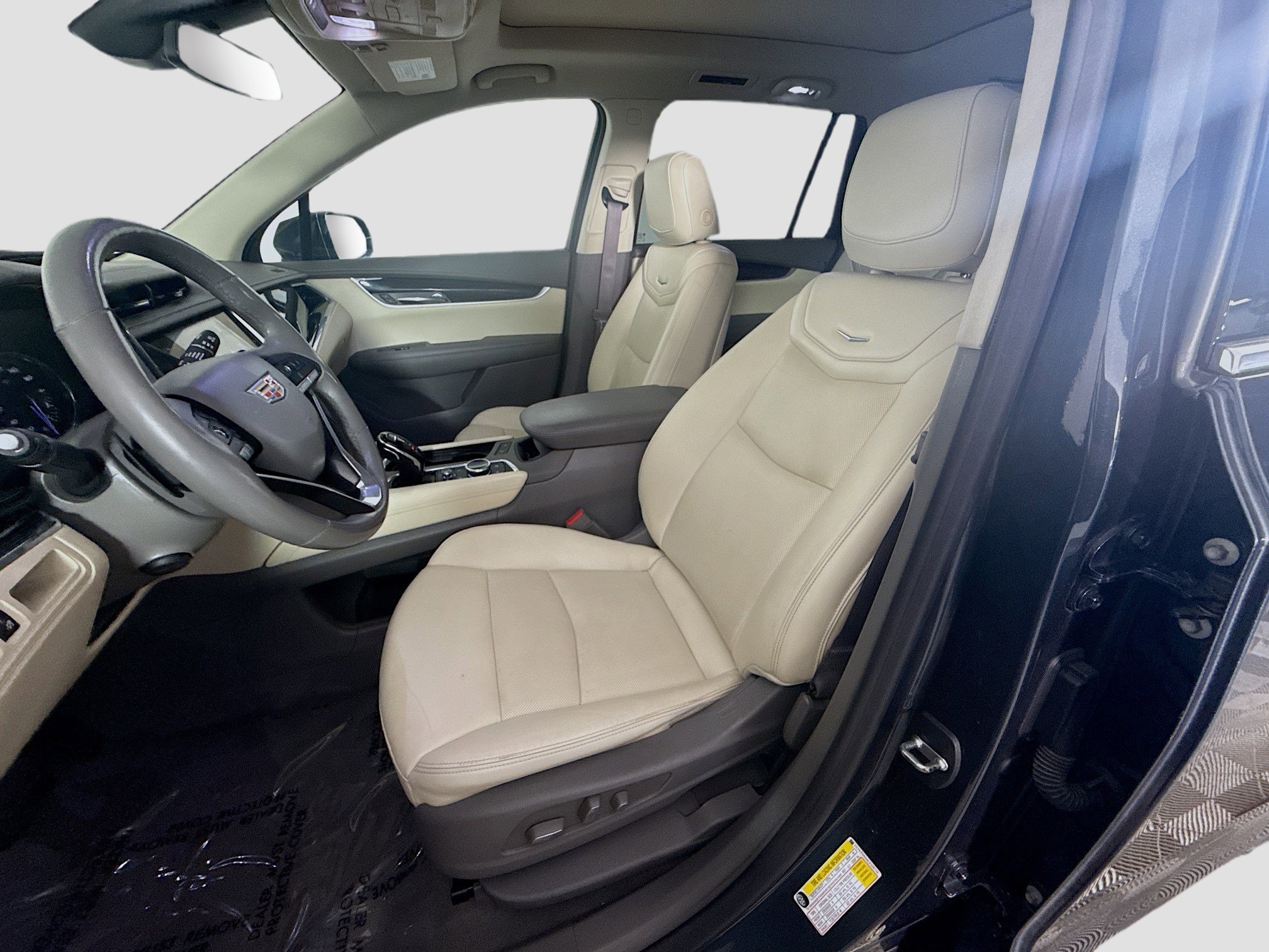 Used 2020 Cadillac XT6 Premium Luxury AWD/4WD image 22