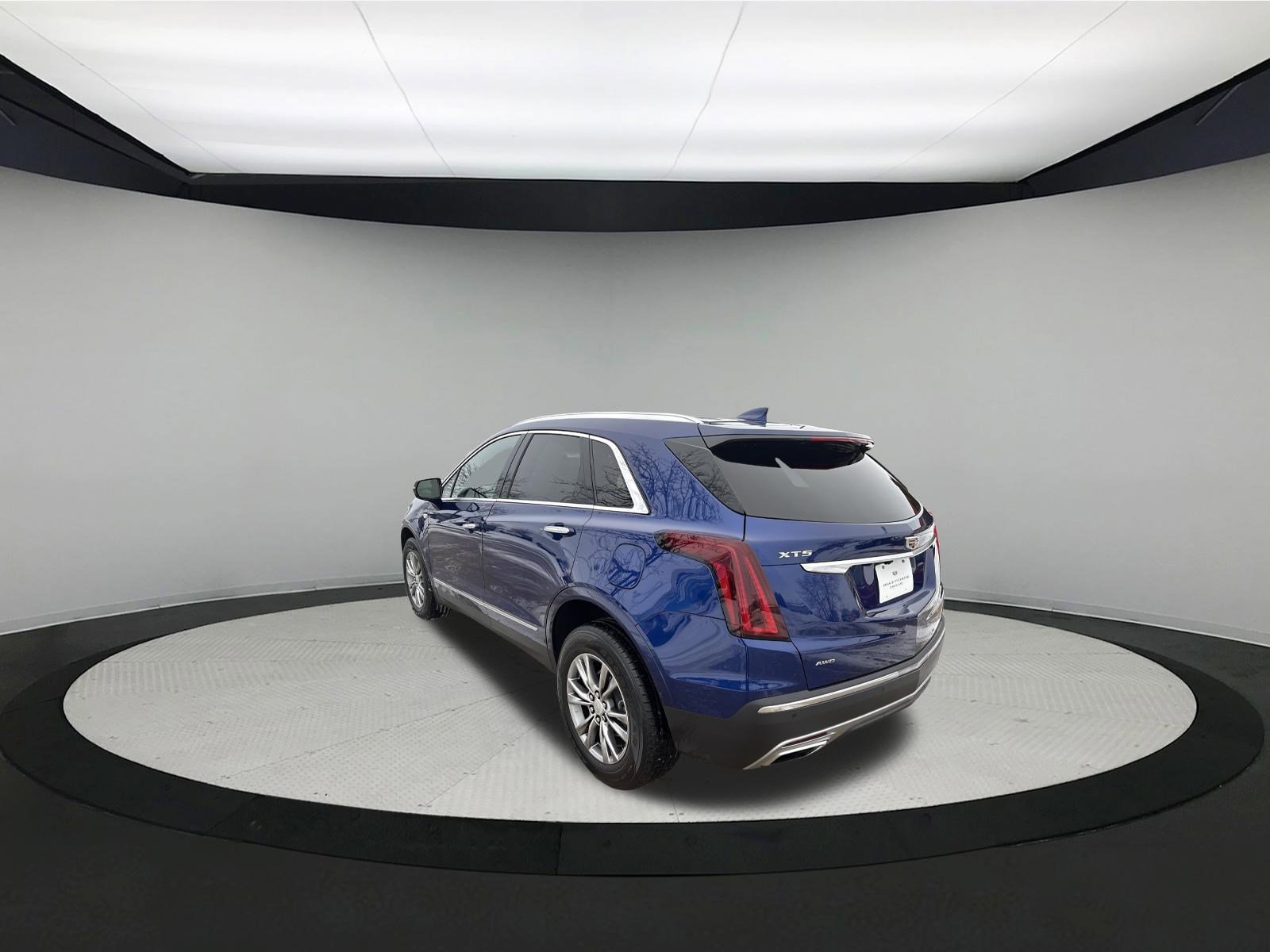 Used 2023 Cadillac XT5 Premium Luxury w/ LPO, Floor Liner Package image 5
